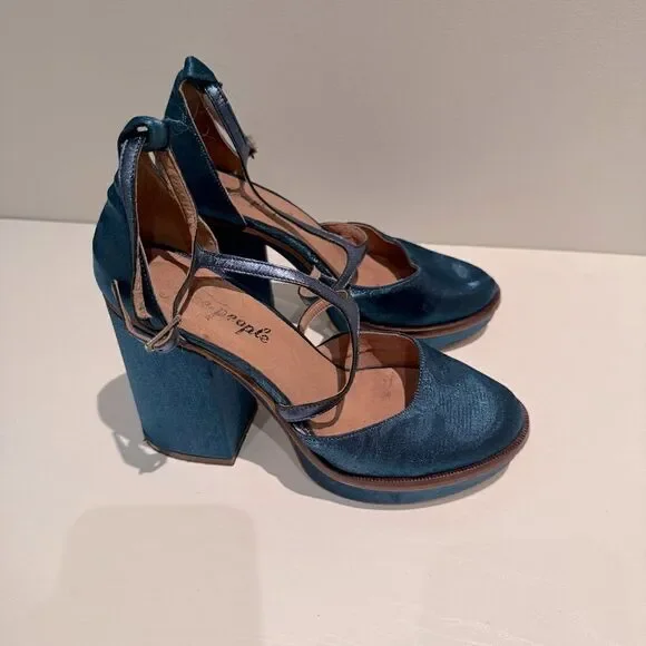 Free People Wythe Platform Heel Blue Size 38 Made in Spain - Picture 3 of 7
